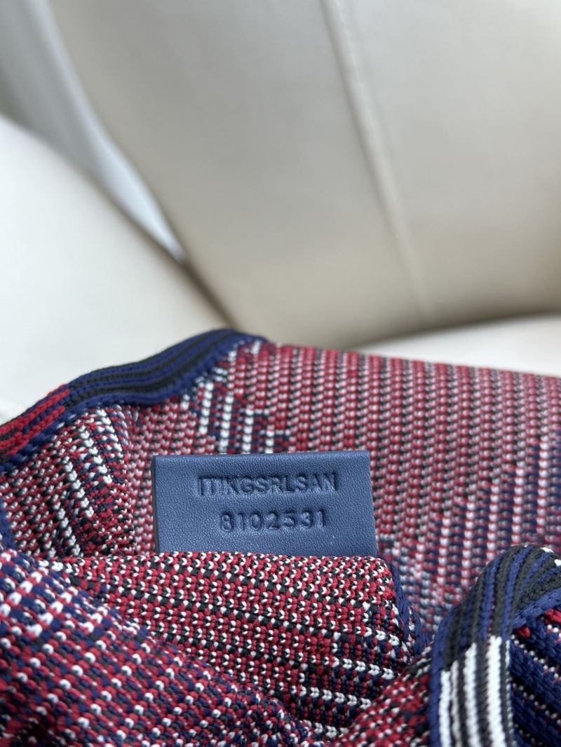 Bv*b*rry hobo bags